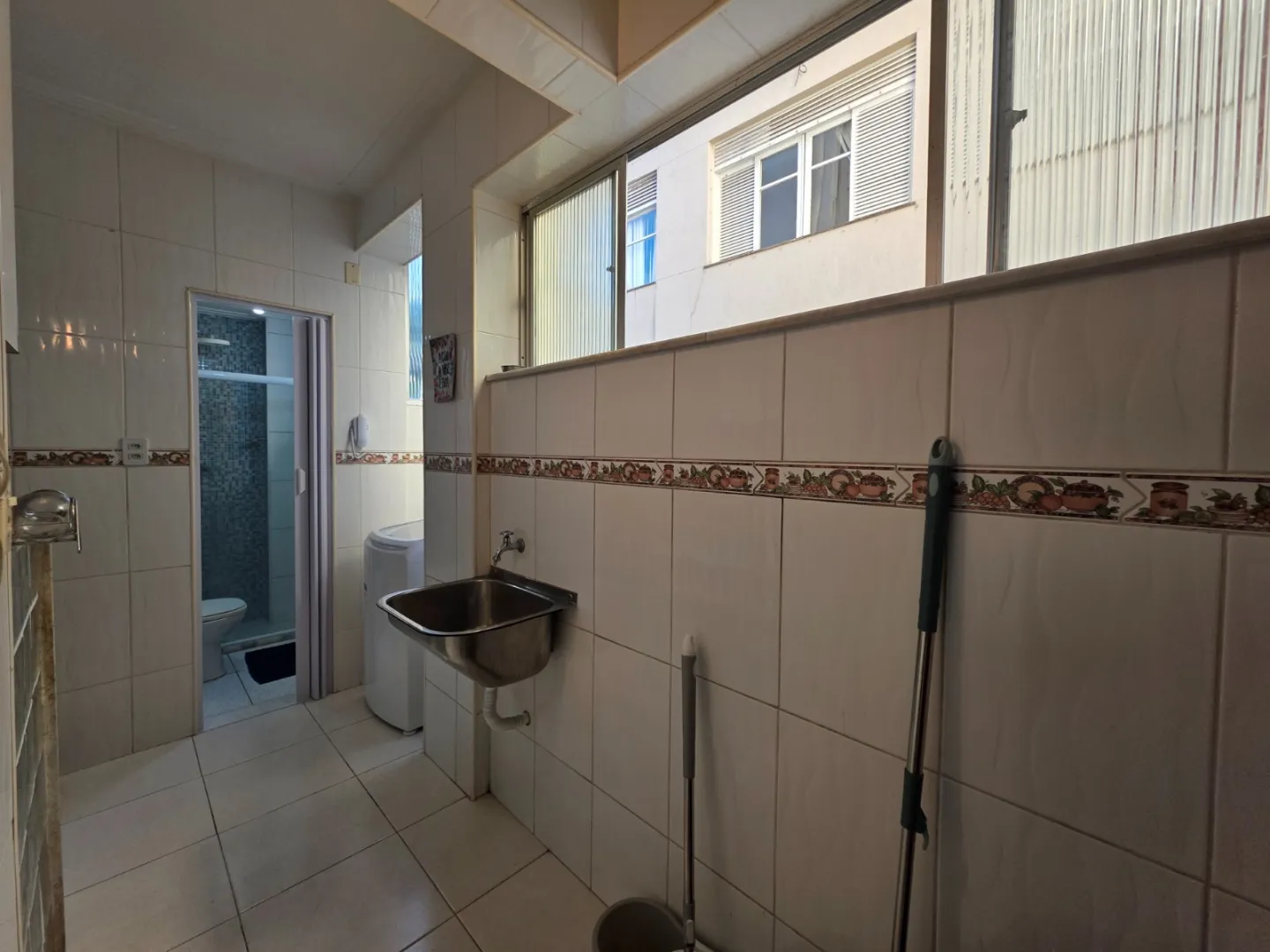 APARTAMENTO 3 QUARTOS DEPEND&Ecirc;NCIA REFORMADO GARAGEM &Agrave; VENDA NA GRA&Ccedil;A  Salvador - 