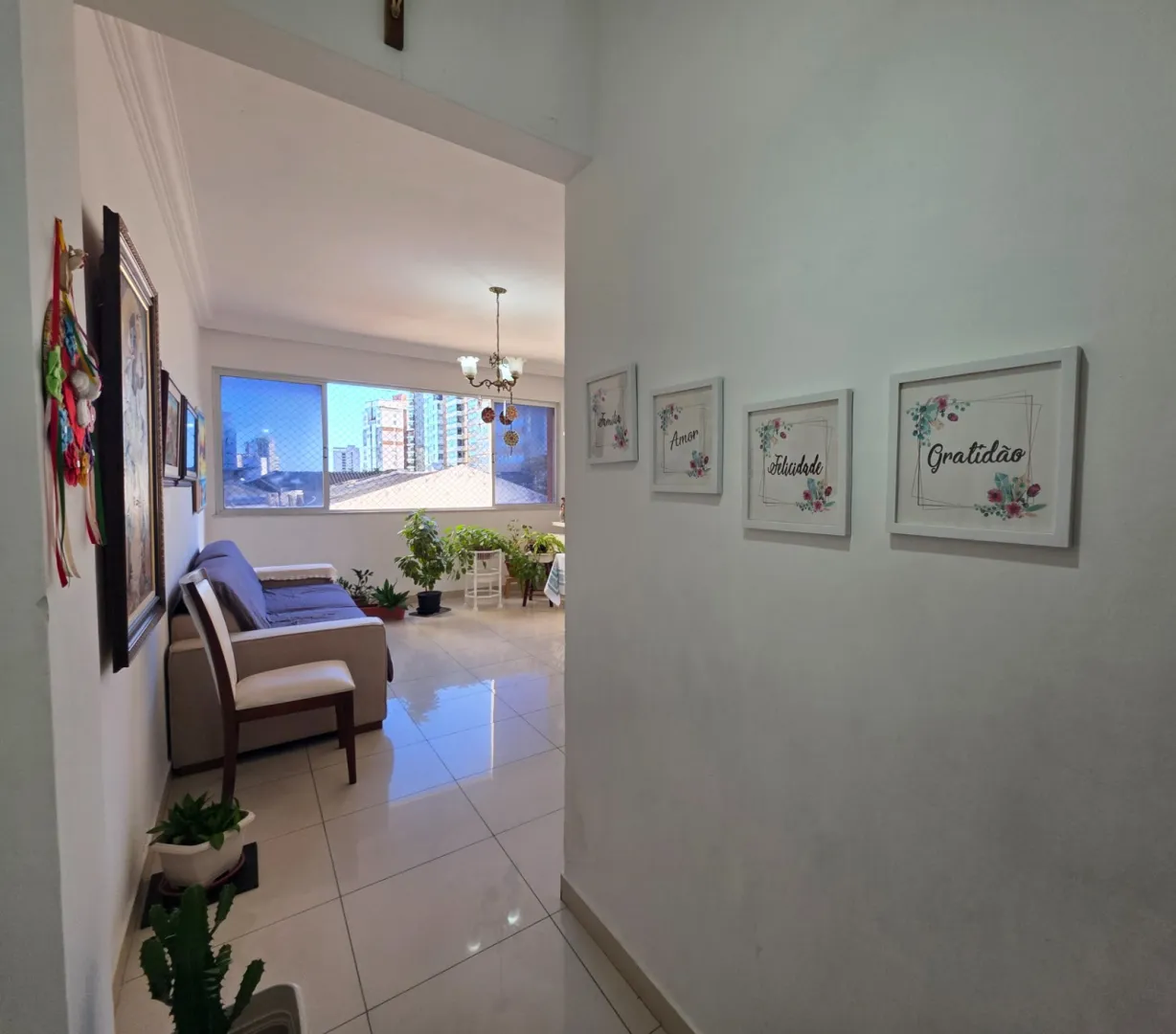 APARTAMENTO 3 QUARTOS DEPEND&Ecirc;NCIA REFORMADO GARAGEM &Agrave; VENDA NA GRA&Ccedil;A  Salvador - 