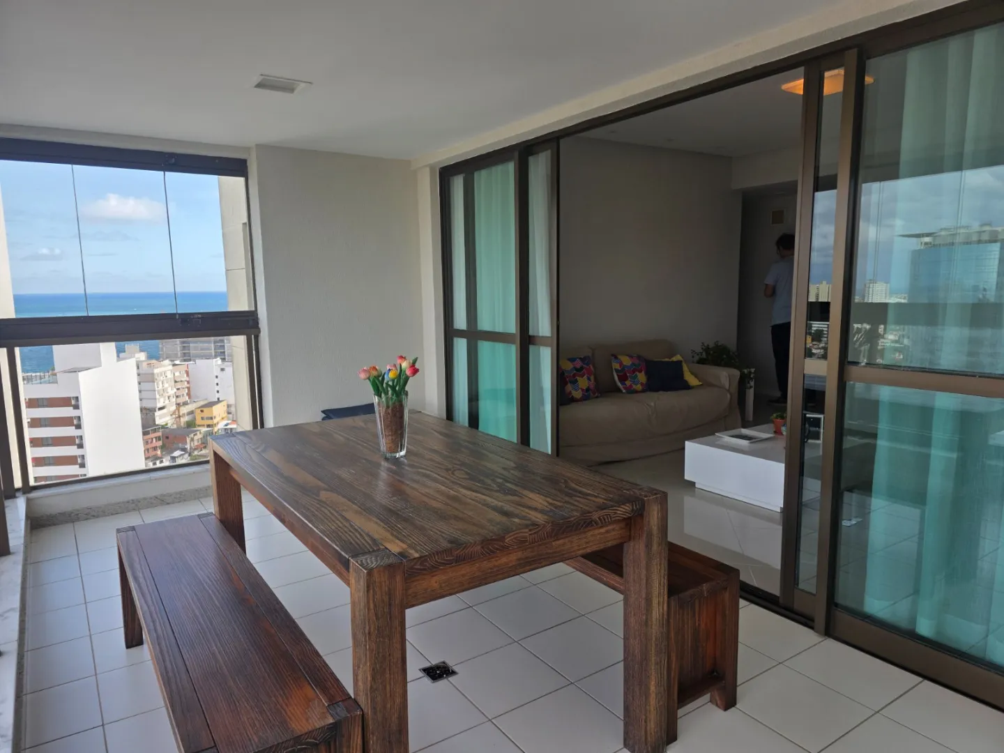 APARTAMENTO 3 QUARTOS SU&Iacute;TE VARANDA PISCINA QUADRAS GARAGENS VENDA RIO VERMELHO  Salvador - 