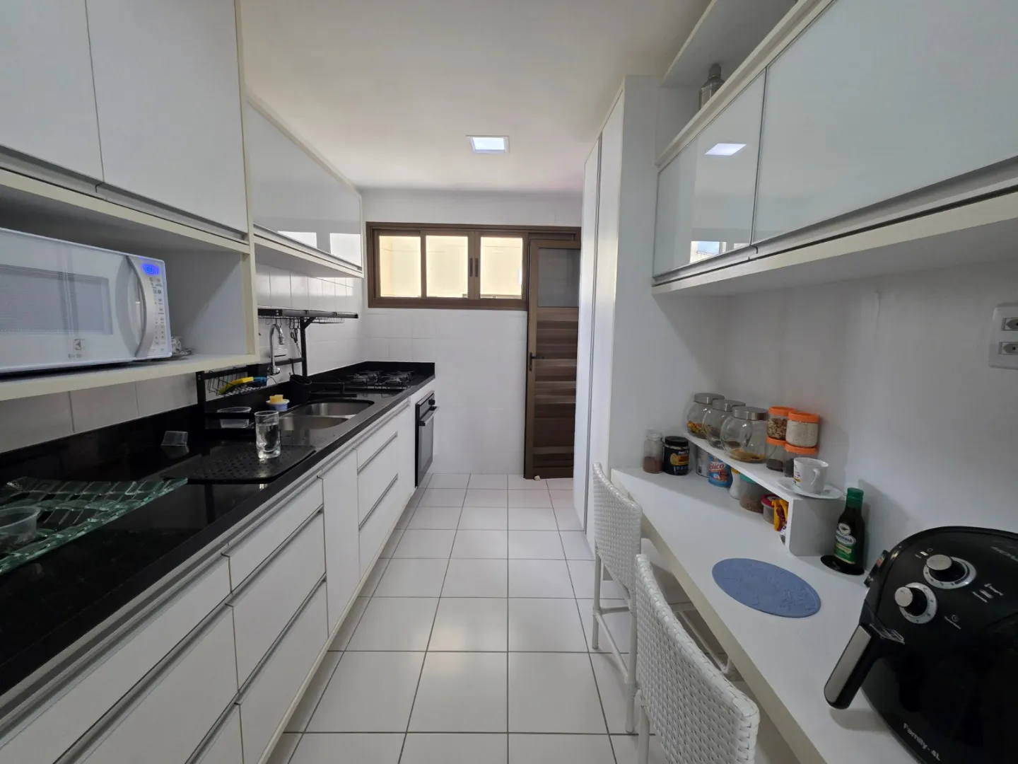 APARTAMENTO 3 QUARTOS SU&Iacute;TE VARANDA PISCINA QUADRAS GARAGENS VENDA RIO VERMELHO  Salvador - 