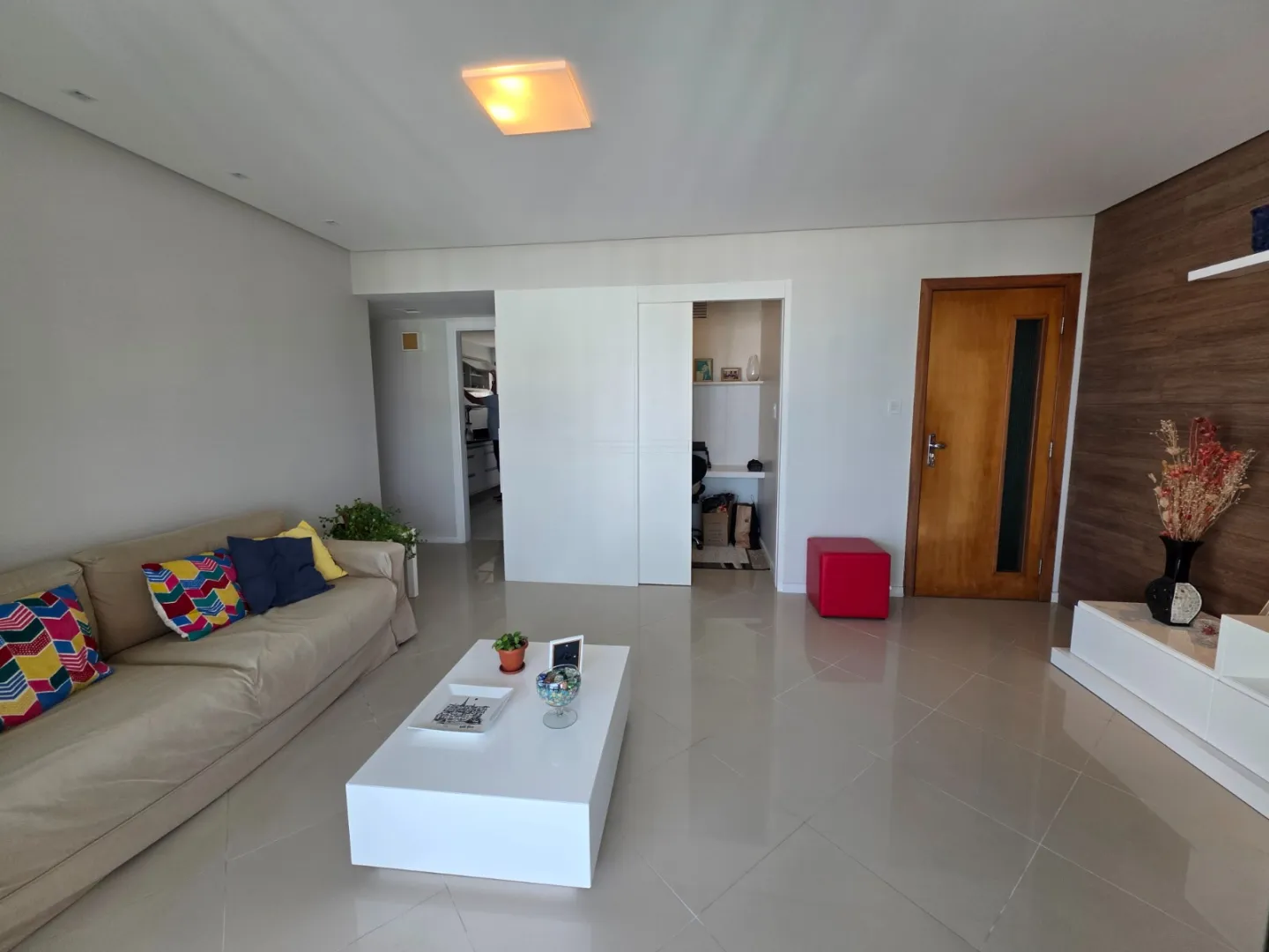 APARTAMENTO 3 QUARTOS SU&Iacute;TE VARANDA PISCINA QUADRAS GARAGENS VENDA RIO VERMELHO  Salvador - 
