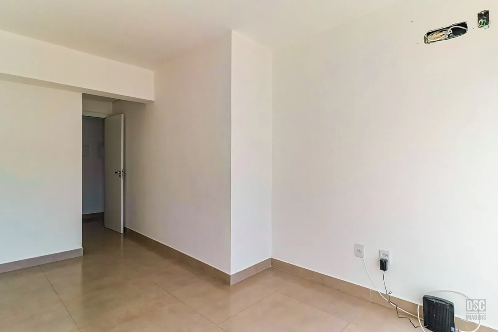 R$ 360.000 - APARTAMENTO DE FRENTE - 57M2 - 2 DORM - SACADA - 1 VAGA  Porto Alegre - 
