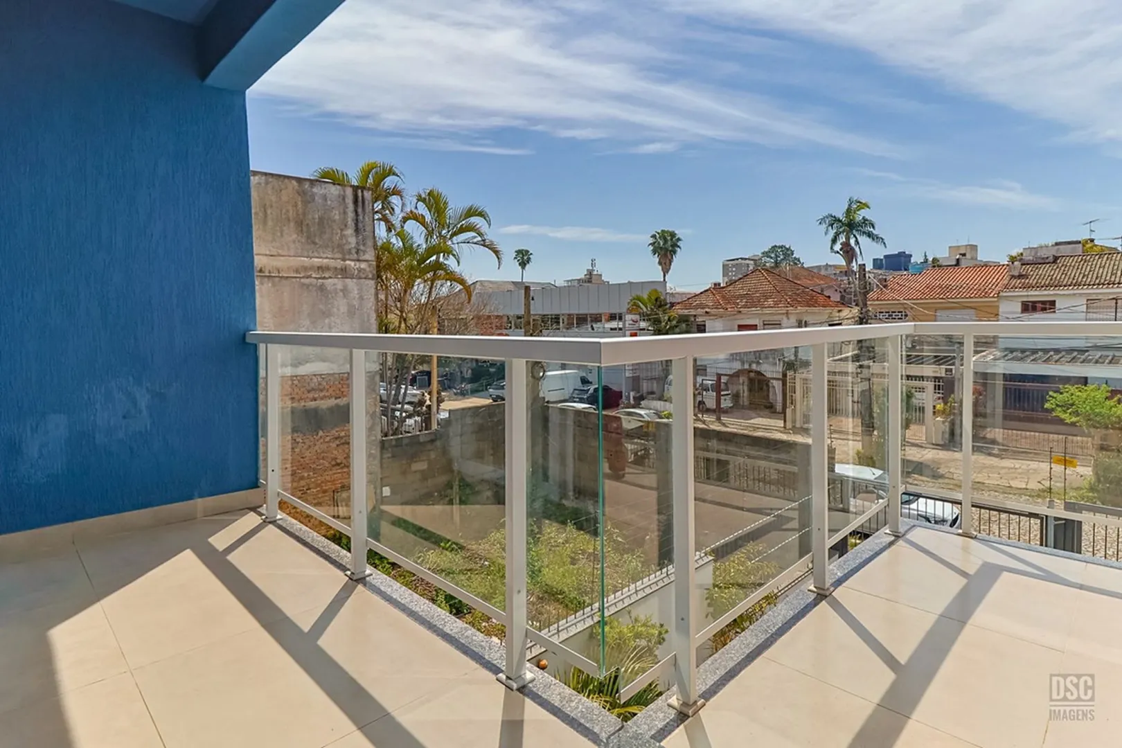 R$ 360.000 - APARTAMENTO DE FRENTE - 57M2 - 2 DORM - SACADA - 1 VAGA  Porto Alegre - 