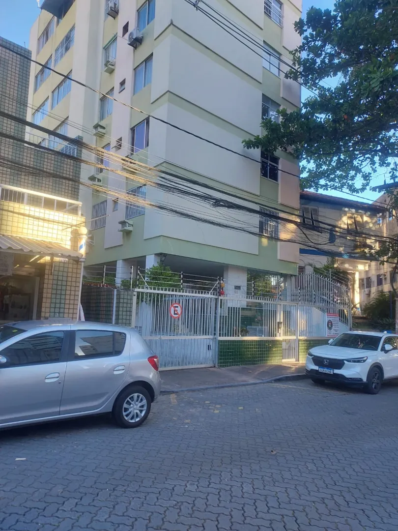 APARTAMENTO 3 QUARTOS SU&Iacute;TE DEPEND&Ecirc;NCIA GARAGEM ELEVADOR &Agrave; VENDA NA BARRA!  Salvador - 