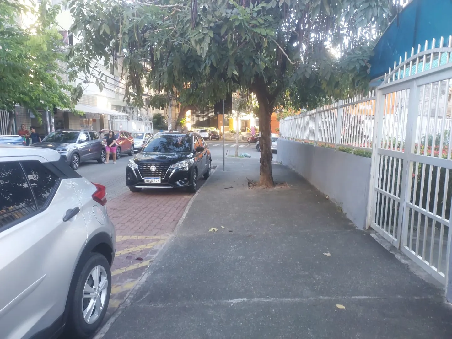 APARTAMENTO 3 QUARTOS SU&Iacute;TE DEPEND&Ecirc;NCIA GARAGEM ELEVADOR &Agrave; VENDA NA BARRA!  Salvador - 