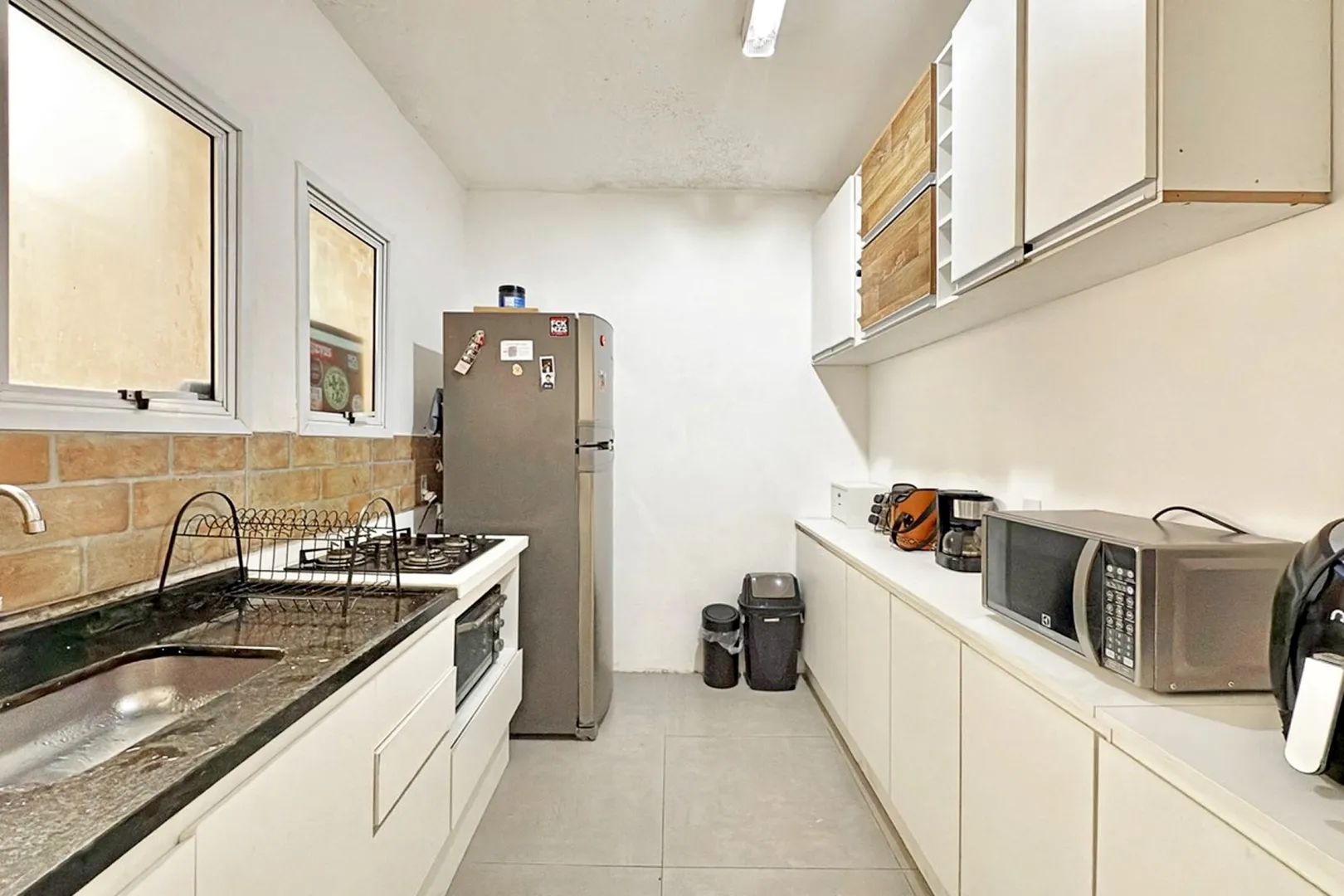 R$ 230.000 - &Oacute;TIMO APARTAMENTO T&Eacute;RREO - 62M2 - 2 DORM - REFORMADO  Porto Alegre - 