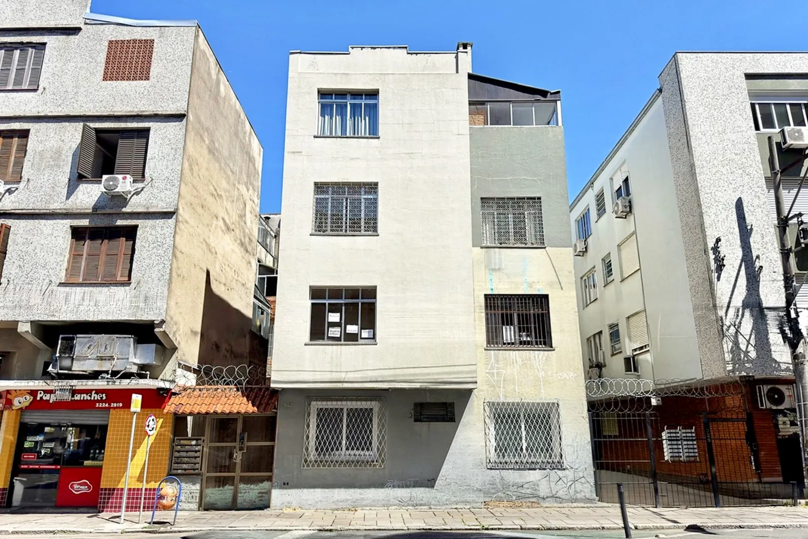 R$ 230.000 - &Oacute;TIMO APARTAMENTO T&Eacute;RREO - 62M2 - 2 DORM - REFORMADO  Porto Alegre - 