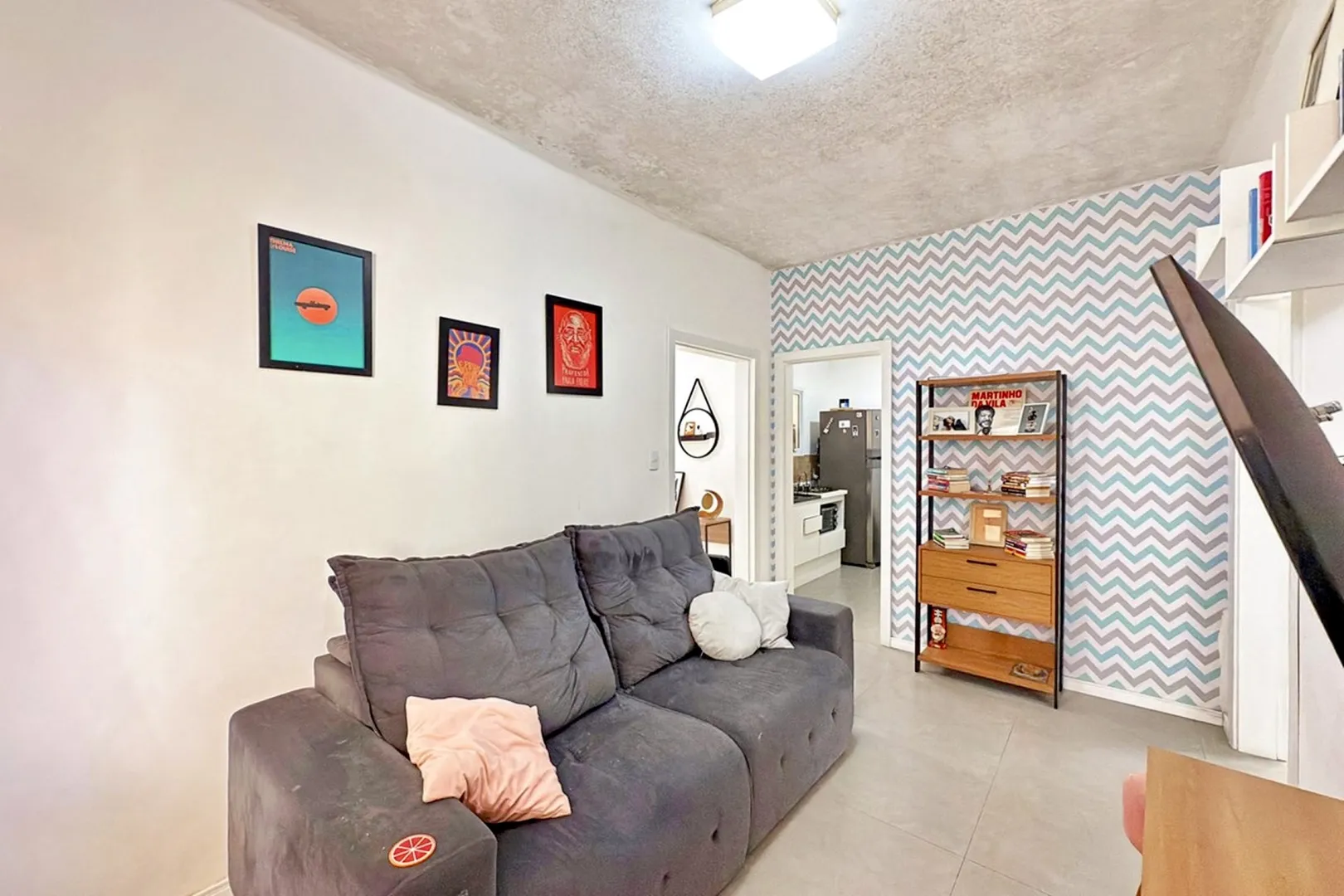 R$ 230.000 - &Oacute;TIMO APARTAMENTO T&Eacute;RREO - 62M2 - 2 DORM - REFORMADO  Porto Alegre - 
