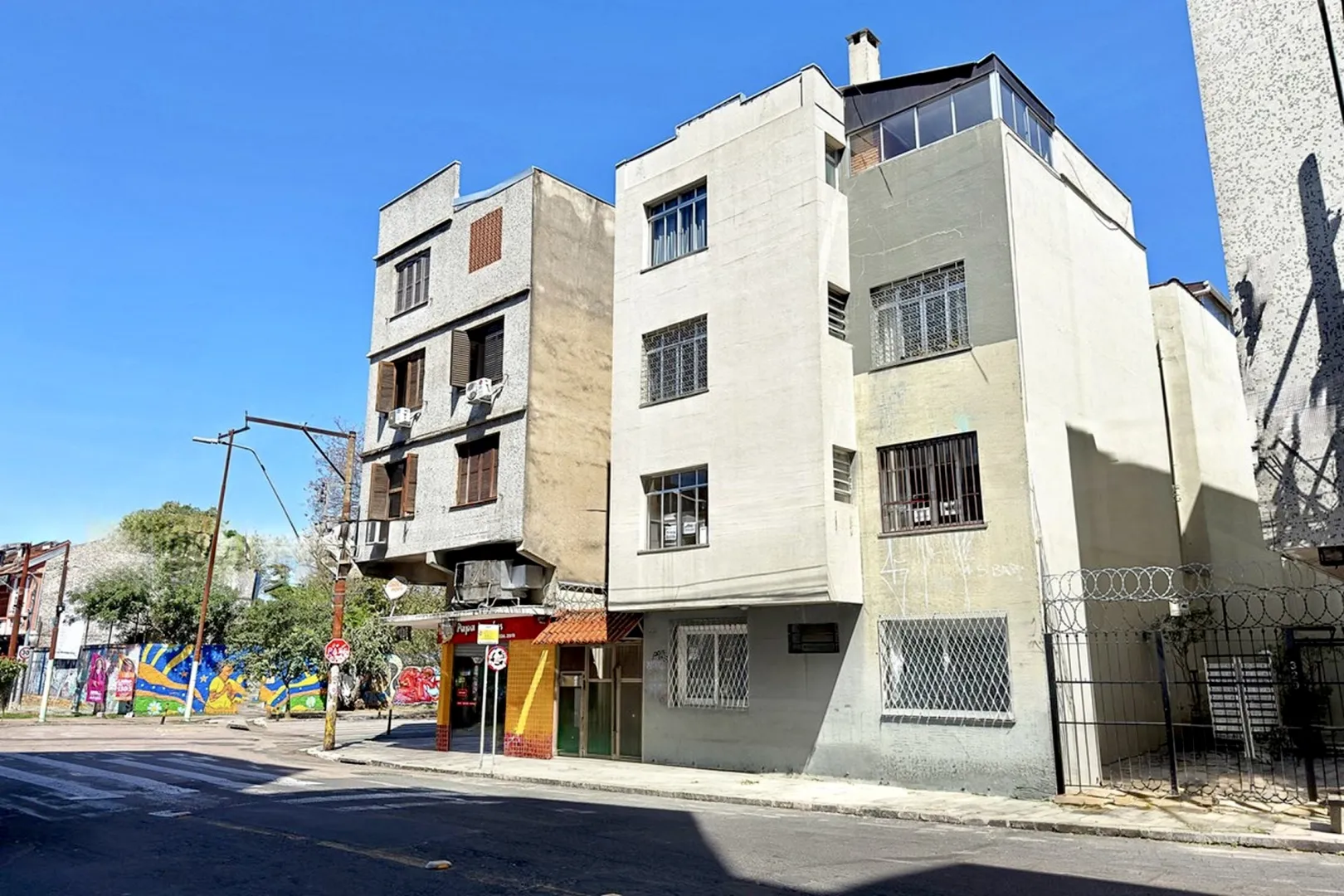 R$ 230.000 - &Oacute;TIMO APARTAMENTO T&Eacute;RREO - 62M2 - 2 DORM - REFORMADO  Porto Alegre - 