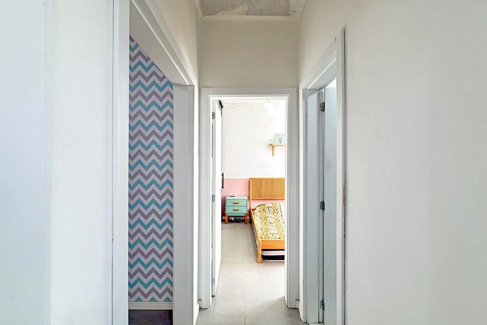 R$ 230.000 - &Oacute;TIMO APARTAMENTO T&Eacute;RREO - 62M2 - 2 DORM - REFORMADO  Porto Alegre - 