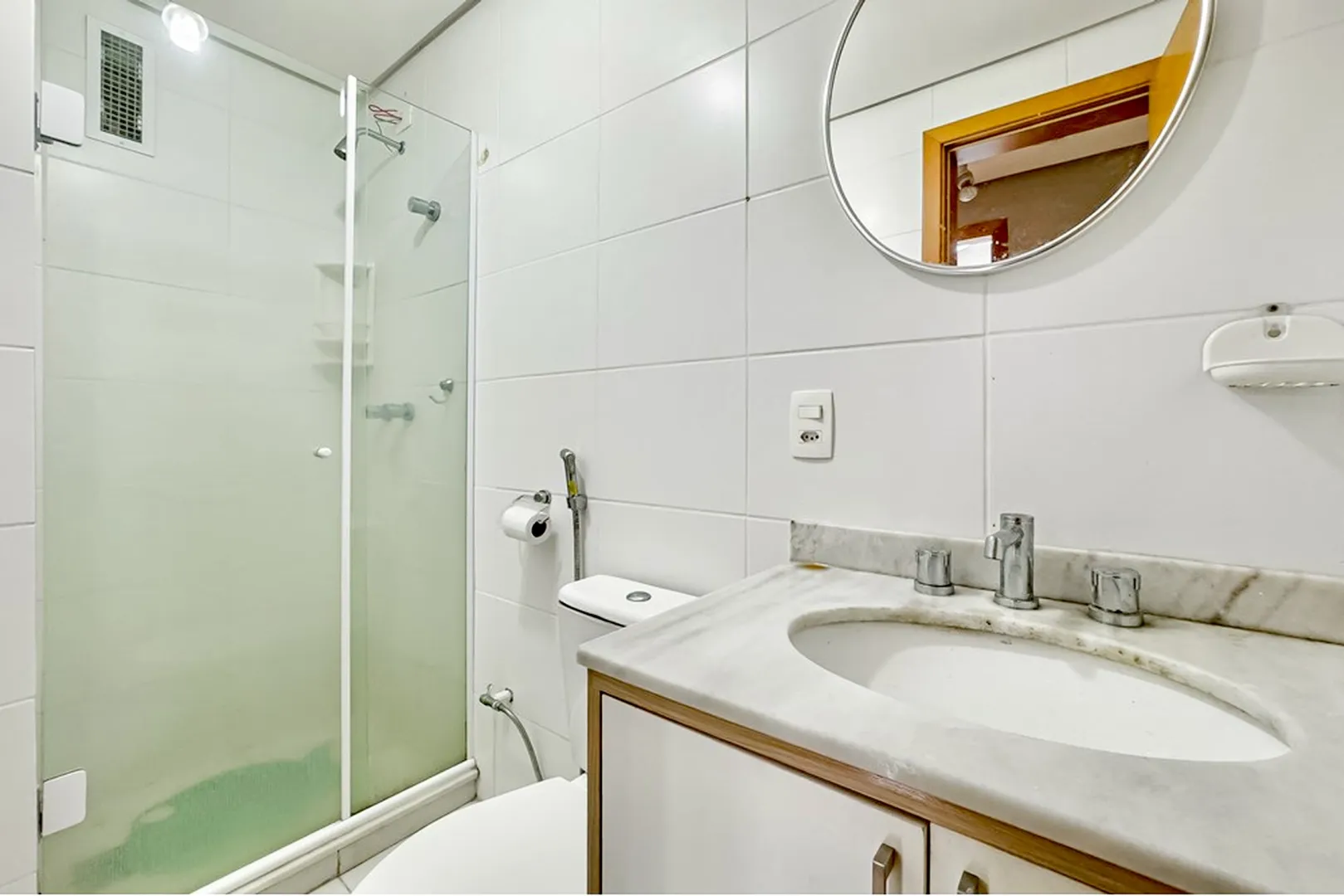 R$ 490.000 - &Oacute;TIMO APARTAMENTO - 62M2 - 2 DORM - SU&Iacute;TE - SACADA - 1 VAGA - INFRA  Porto Alegre - 