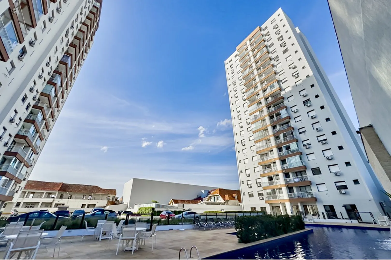 R$ 490.000 - &Oacute;TIMO APARTAMENTO - 62M2 - 2 DORM - SU&Iacute;TE - SACADA - 1 VAGA - INFRA  Porto Alegre - 