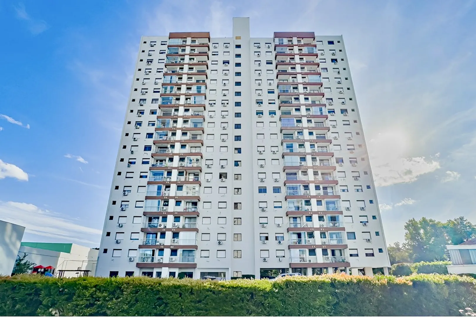R$ 490.000 - &Oacute;TIMO APARTAMENTO - 62M2 - 2 DORM - SU&Iacute;TE - SACADA - 1 VAGA - INFRA  Porto Alegre - 