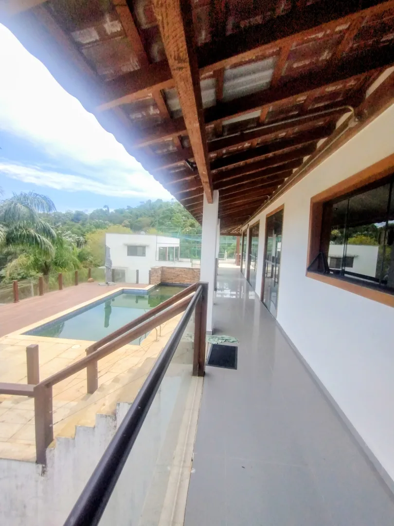 Casa de alto padr&atilde;o &agrave; venda no condom&iacute;nio Pontal das Gar&ccedil;as  Igaratá - 