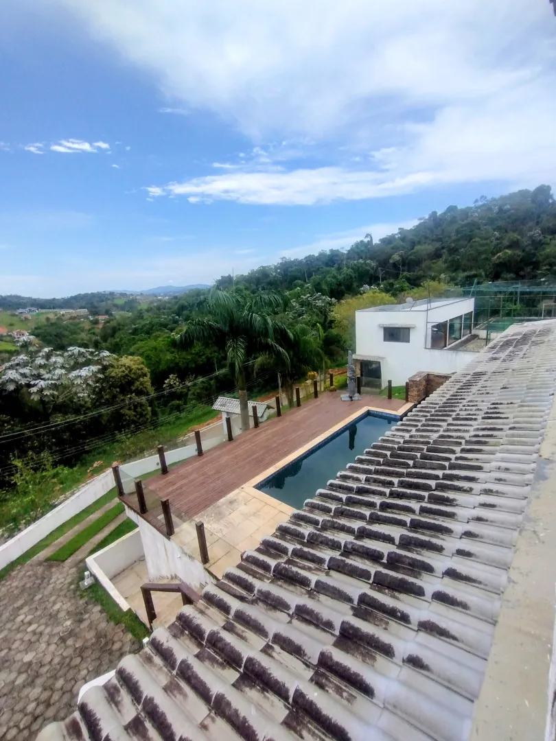 Casa de alto padr&atilde;o &agrave; venda no condom&iacute;nio Pontal das Gar&ccedil;as  Igaratá - 