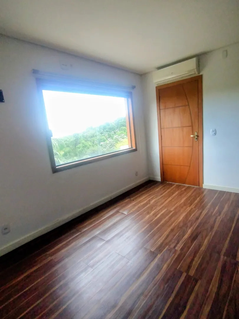 Casa de alto padr&atilde;o &agrave; venda no condom&iacute;nio Pontal das Gar&ccedil;as  Igaratá - 