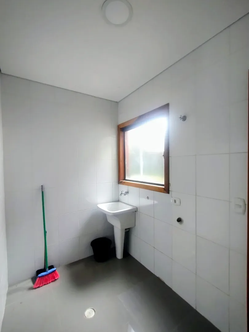 Casa de alto padr&atilde;o &agrave; venda no condom&iacute;nio Pontal das Gar&ccedil;as  Igaratá - 