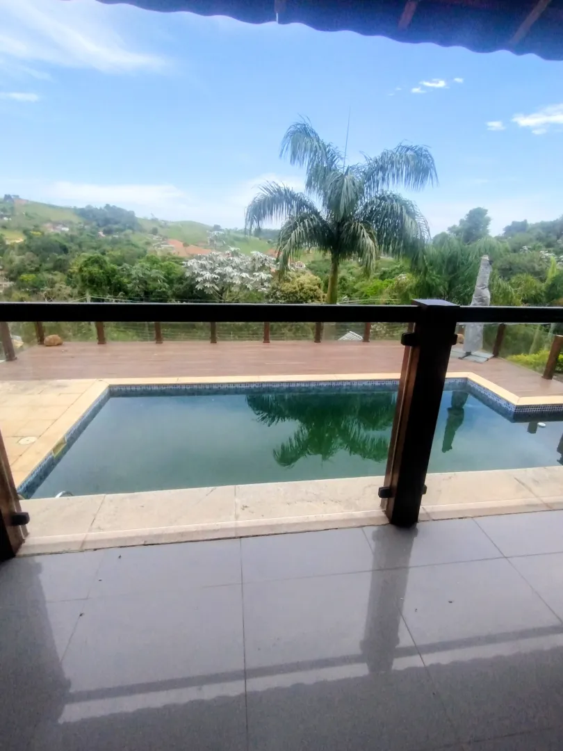 Casa de alto padr&atilde;o &agrave; venda no condom&iacute;nio Pontal das Gar&ccedil;as  Igaratá - 