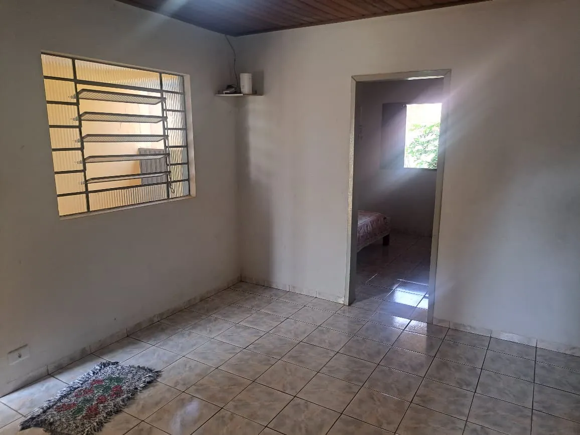 Casa com quintal espa&ccedil;oso  Santa Cruz do Rio Pardo - 