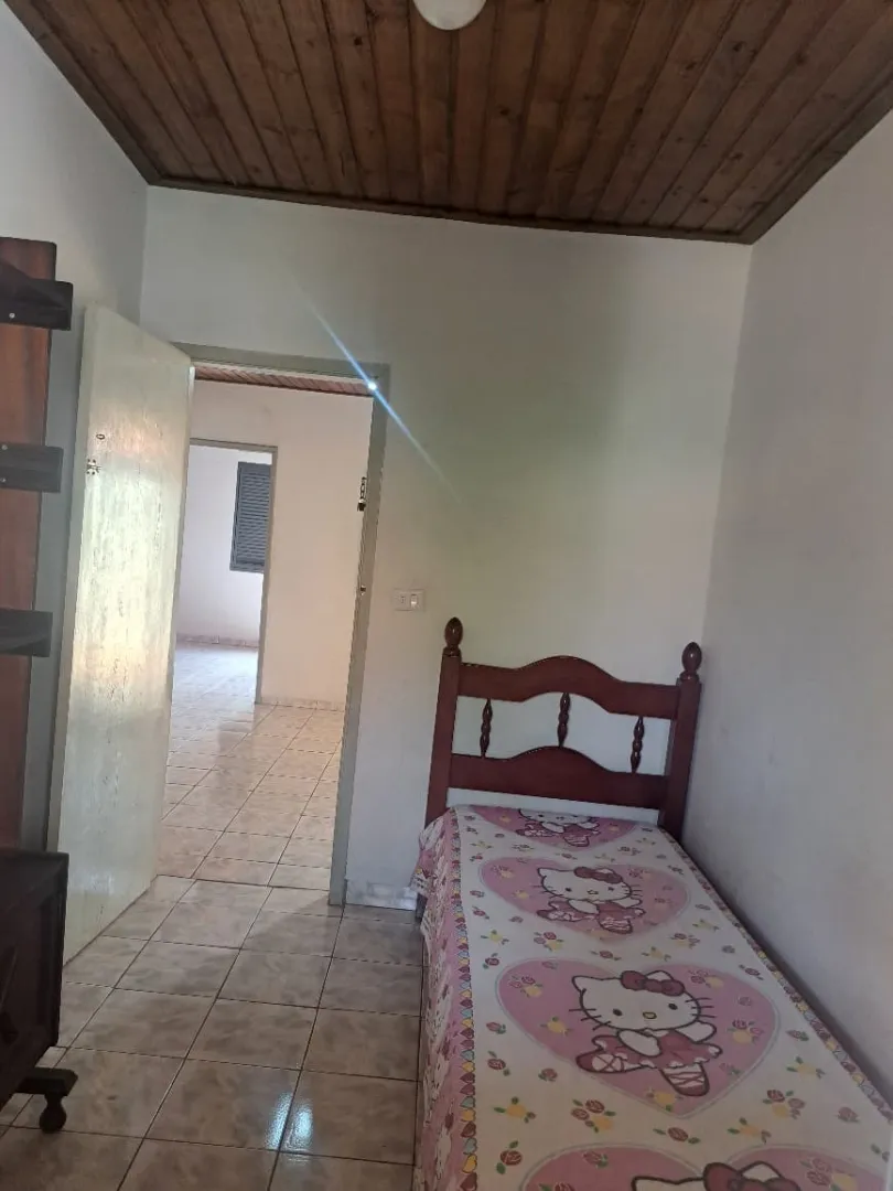 Casa com quintal espa&ccedil;oso  Santa Cruz do Rio Pardo - 