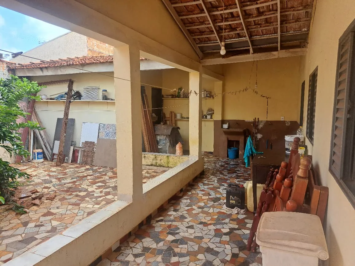 Casa com quintal espa&ccedil;oso  Santa Cruz do Rio Pardo - 