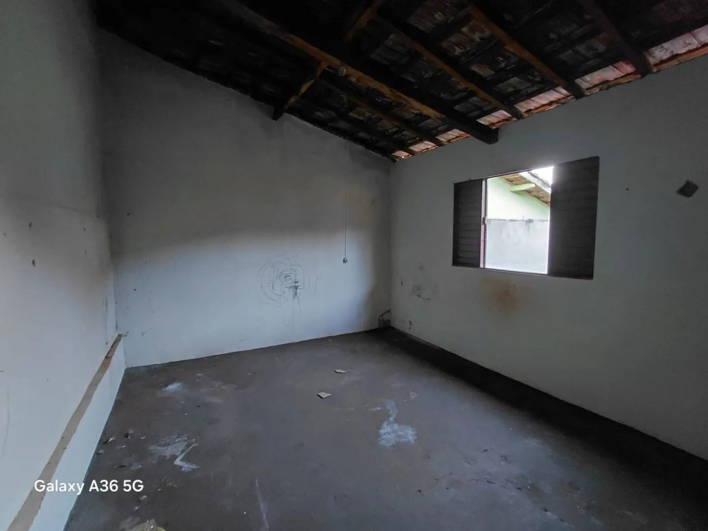 Casa com quintal espa&ccedil;oso  Santa Cruz do Rio Pardo - 