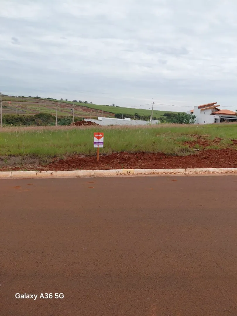 Terreno com tamanho de 280m quadrados  Santa Cruz do Rio Pardo - 