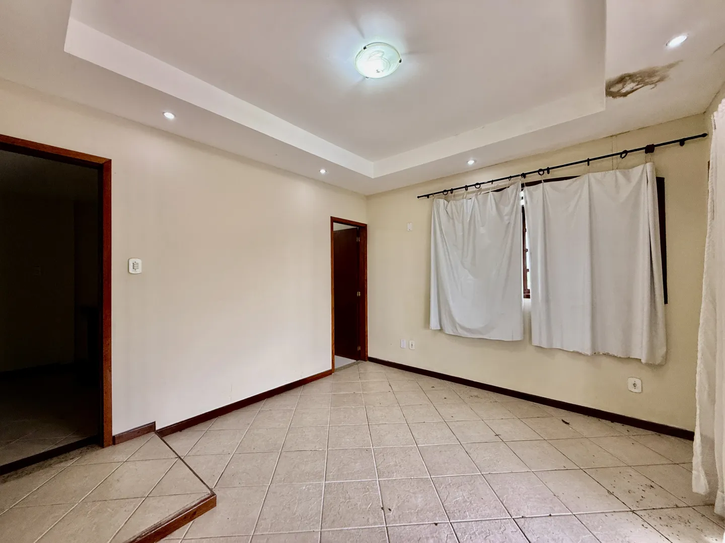 Casa Duplex com 4 Quartos, Piscina e Chal&eacute; em Condom&iacute;nio Fechado &mdash; Guapimirim/RJ  Guapimirim - 