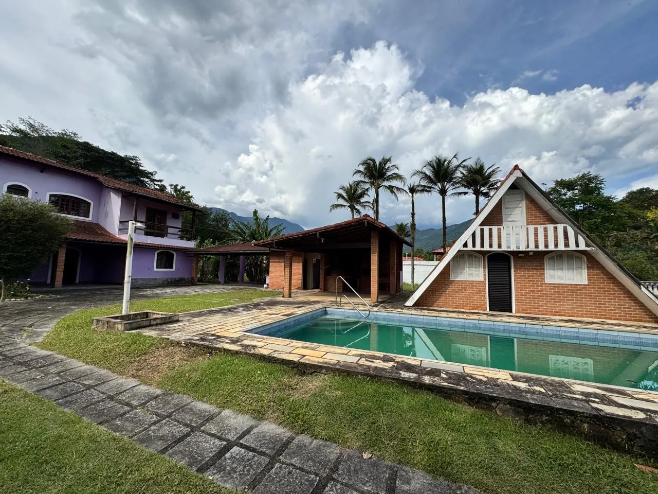 Casa Duplex com 4 Quartos, Piscina e Chal&eacute; em Condom&iacute;nio Fechado &mdash; Guapimirim/RJ  Guapimirim - 