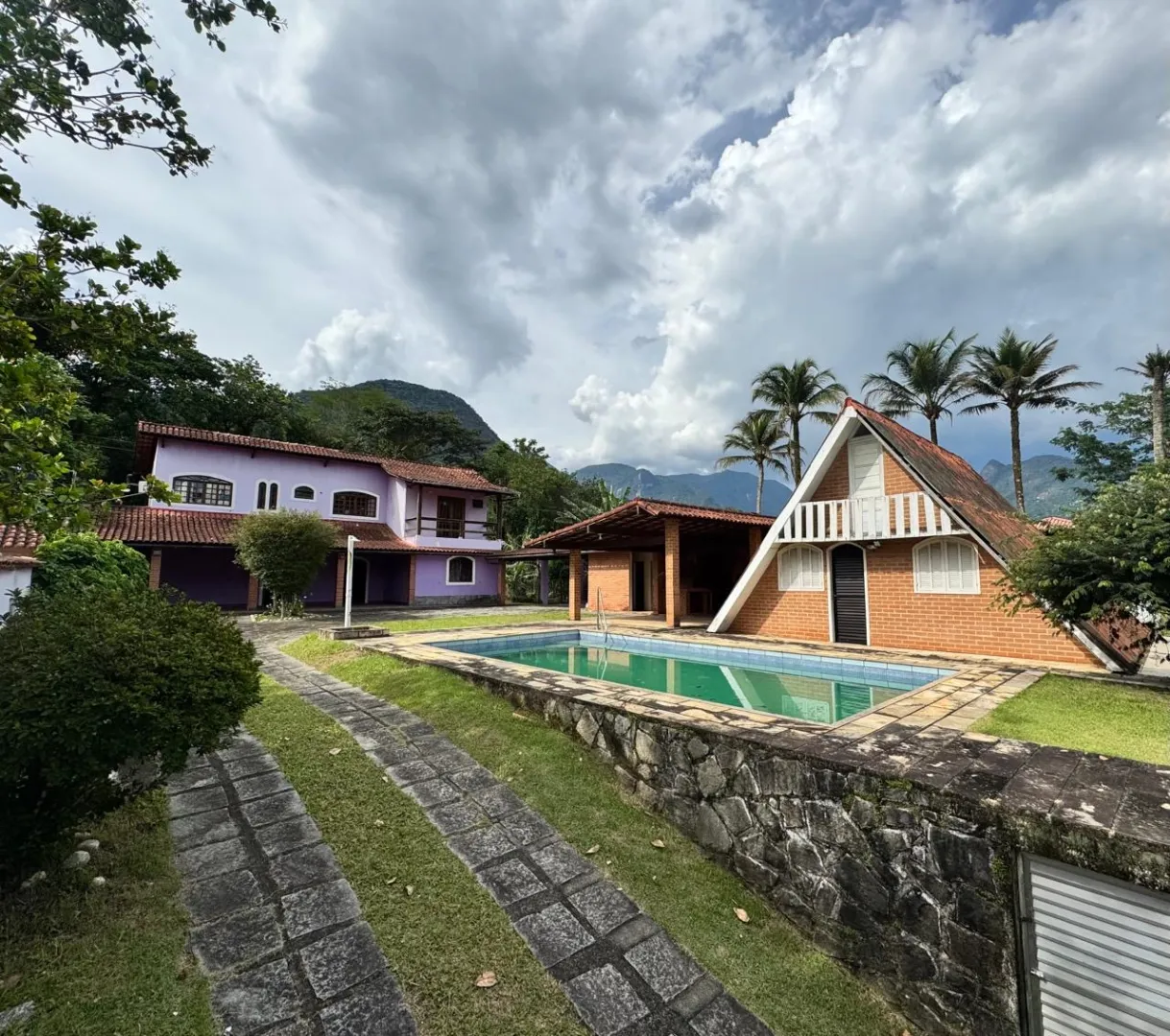 Casa Duplex com 4 Quartos, Piscina e Chal&eacute; em Condom&iacute;nio Fechado &mdash; Guapimirim/RJ  Guapimirim - 