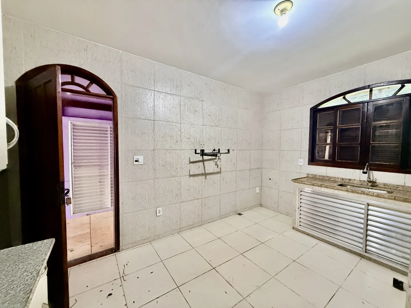 Casa Duplex com 4 Quartos, Piscina e Chal&eacute; em Condom&iacute;nio Fechado &mdash; Guapimirim/RJ  Guapimirim - 