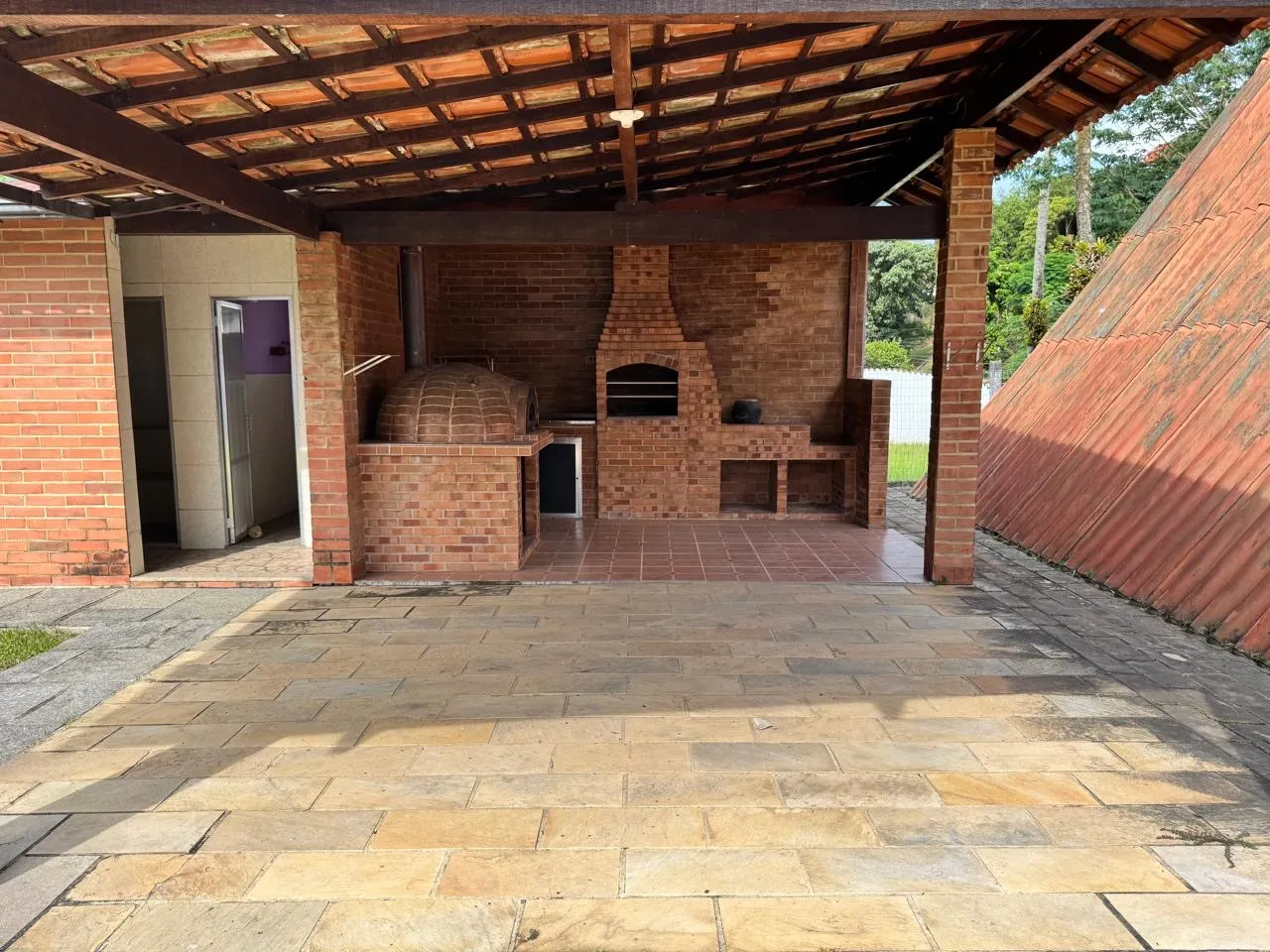 Casa Duplex com 4 Quartos, Piscina e Chal&eacute; em Condom&iacute;nio Fechado &mdash; Guapimirim/RJ  Guapimirim - 