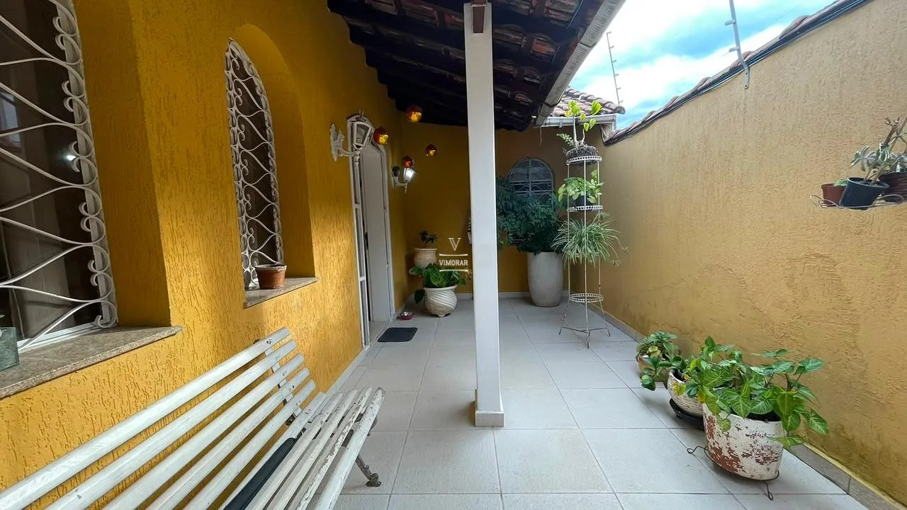 Casa t&eacute;rrea 4 su&iacute;tes + 6 vagas de garagem  Guarulhos - 