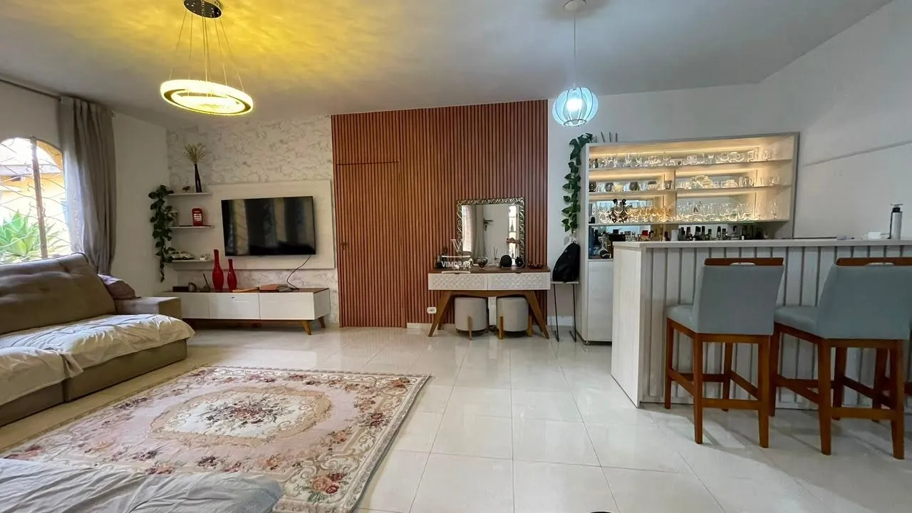 Casa t&eacute;rrea 4 su&iacute;tes + 6 vagas de garagem  Guarulhos - 