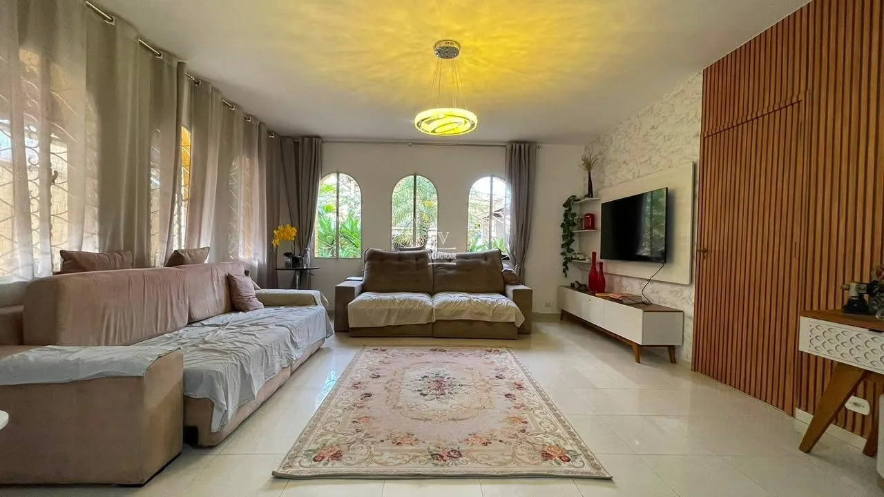 Casa t&eacute;rrea 4 su&iacute;tes + 6 vagas de garagem  Guarulhos - 