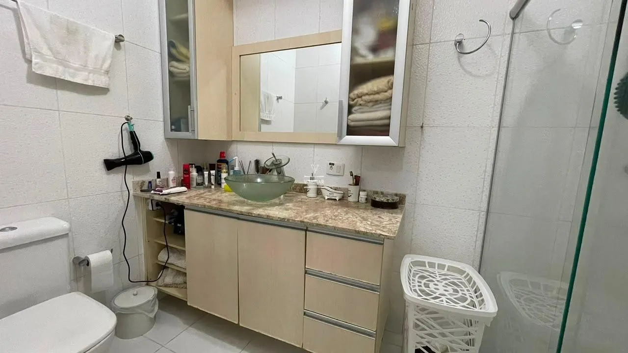 Casa t&eacute;rrea 4 su&iacute;tes + 6 vagas de garagem  Guarulhos - 