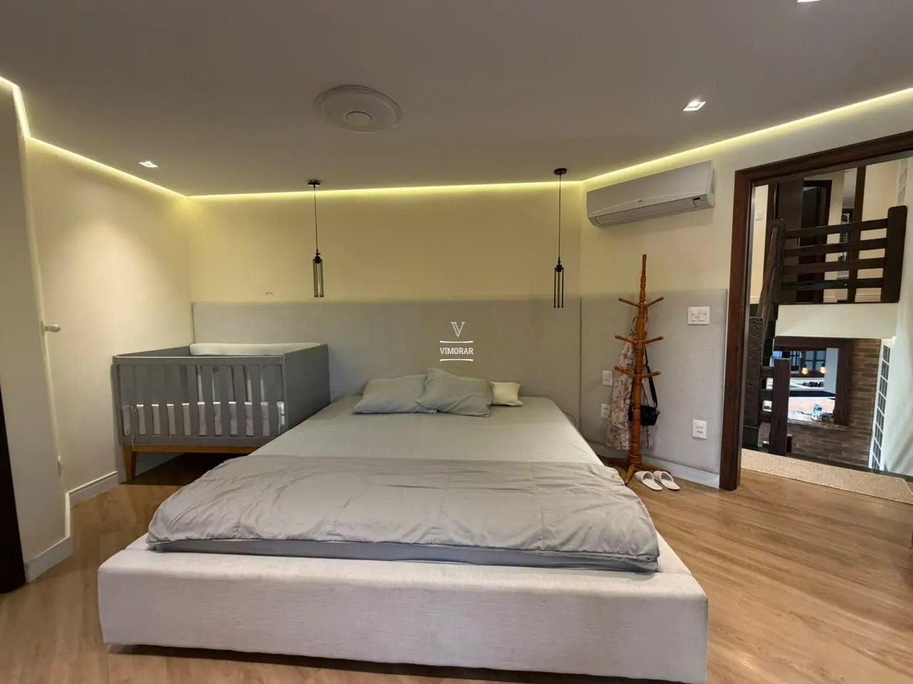 Sobrado 6 dormit&oacute;rios sendo 3 su&iacute;tes + &aacute;rea gourmet com piscina  Guarulhos - 