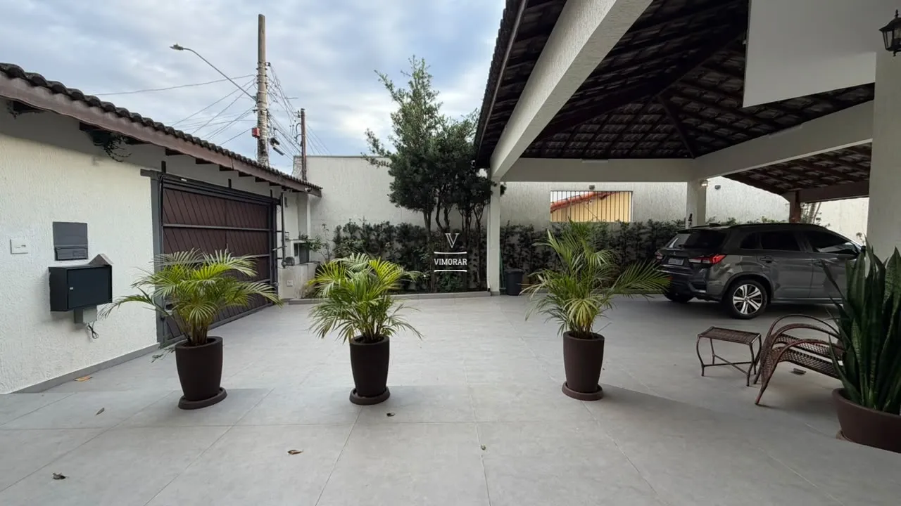 Sobrado 6 dormit&oacute;rios sendo 3 su&iacute;tes + &aacute;rea gourmet com piscina  Guarulhos - 