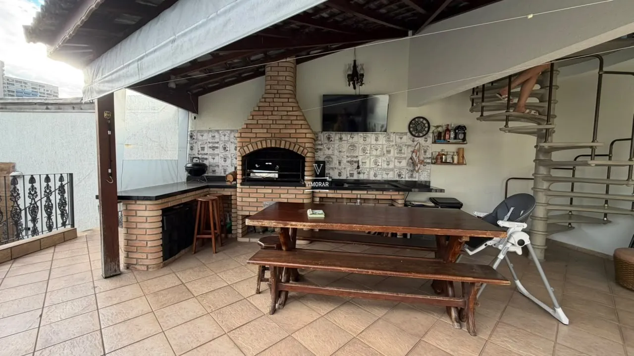 Sobrado 6 dormit&oacute;rios sendo 3 su&iacute;tes + &aacute;rea gourmet com piscina  Guarulhos - 