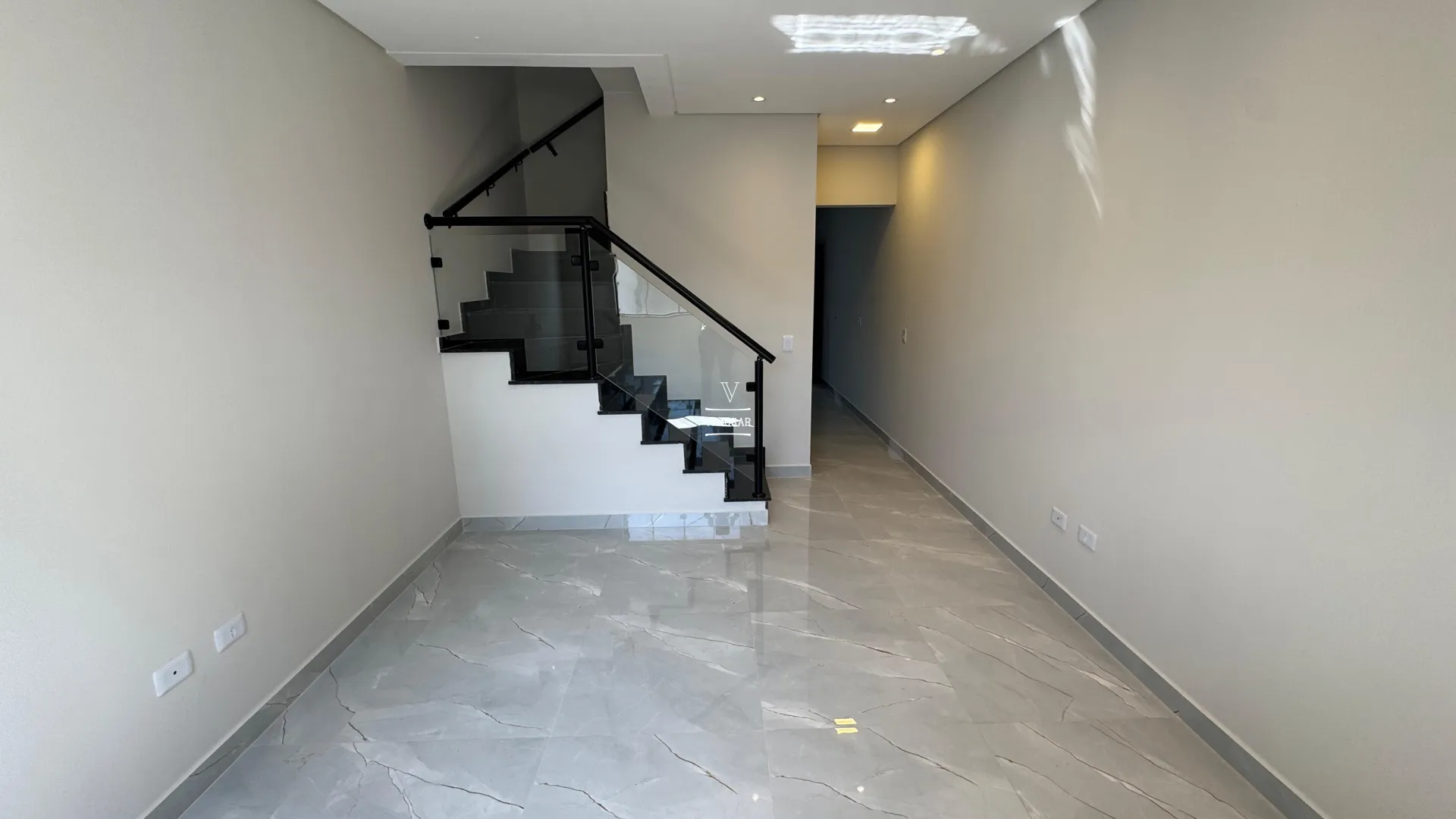 Sobrado 3 dormit&oacute;rios + 1 vaga de garagem  Itaquaquecetuba - 
