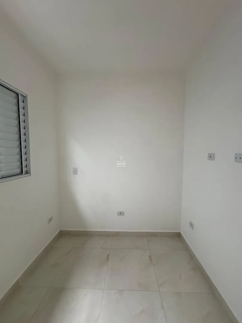 Casa t&eacute;rrea 3 dormit&oacute;rios sendo 1 su&iacute;te + 2 vagas de garagem  Itaquaquecetuba - 