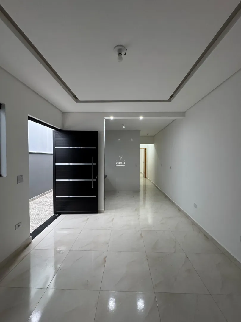 Casa t&eacute;rrea 3 dormit&oacute;rios sendo 1 su&iacute;te + 2 vagas de garagem  Itaquaquecetuba - 