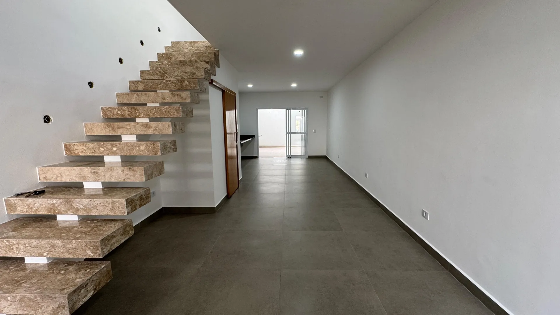 Sobrado 3 su&iacute;tes + 2 vagas de garagem  São Paulo - 
