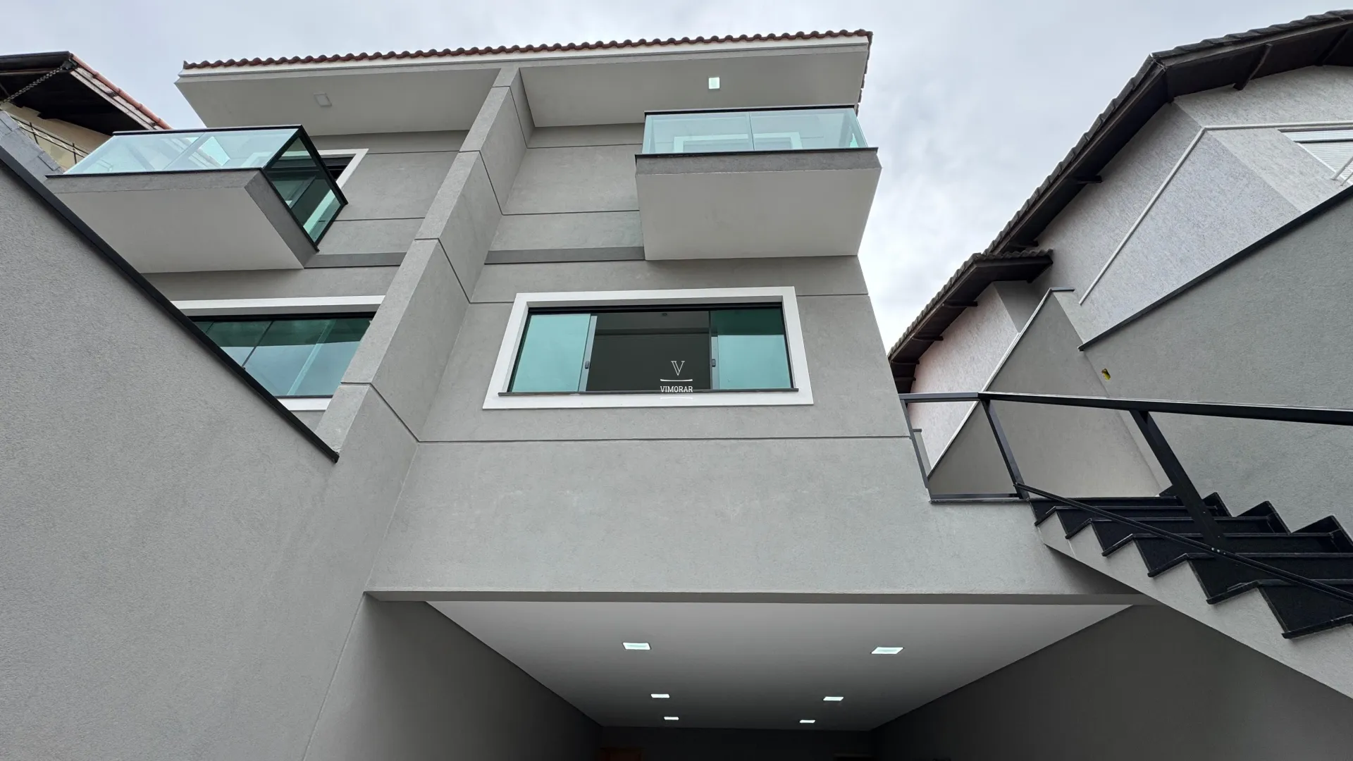Sobrado 3 su&iacute;tes + 6 vagas de garagem  São Paulo - 