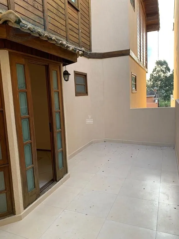 Casa em condom&iacute;nio fechado 3 dormit&oacute;rios sendo 1 su&iacute;te + 3 vagas de garagem  Mogi das Cruzes - 