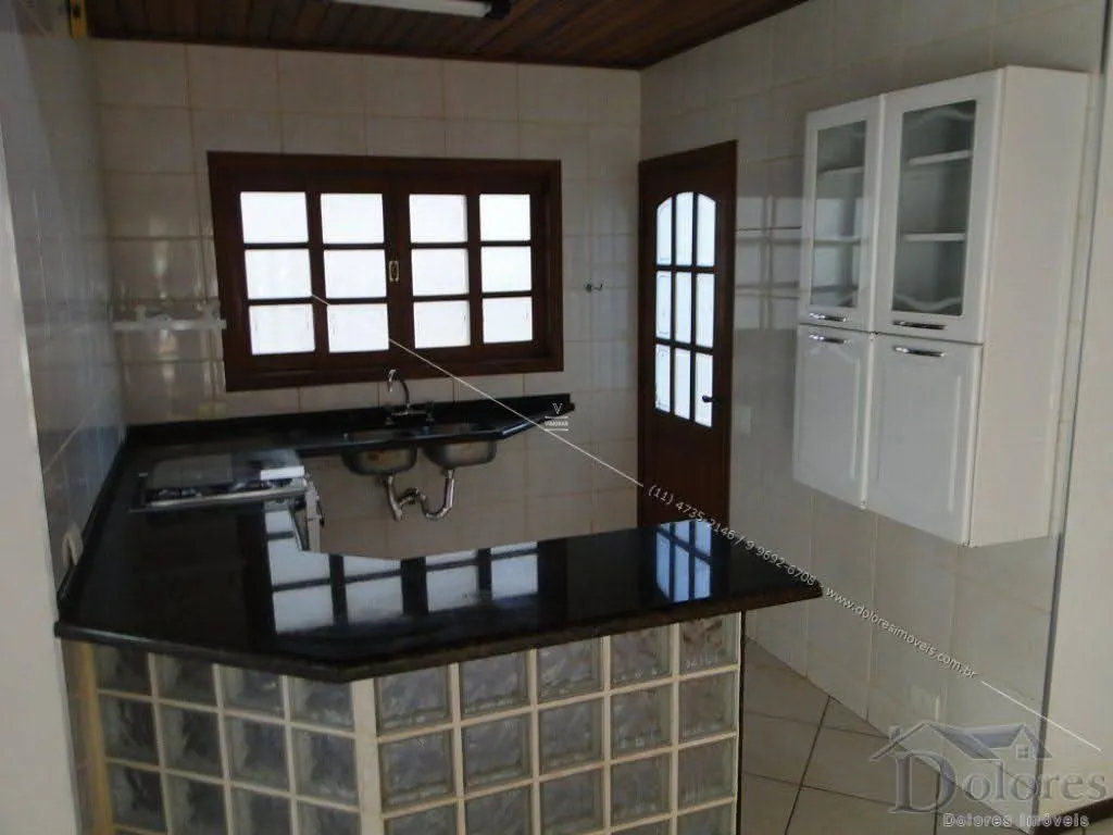 Casa em condom&iacute;nio fechado 3 dormit&oacute;rios sendo 1 su&iacute;te + 3 vagas de garagem  Mogi das Cruzes - 