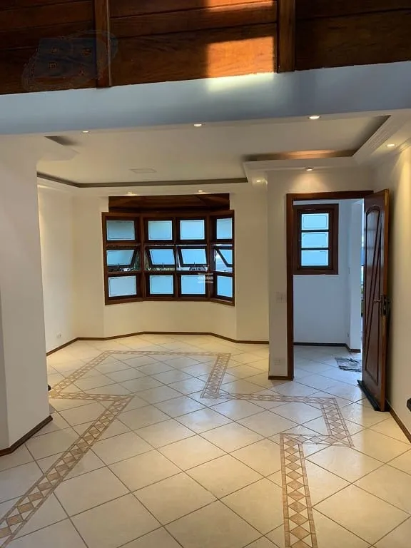 Casa em condom&iacute;nio fechado 3 dormit&oacute;rios sendo 1 su&iacute;te + 3 vagas de garagem  Mogi das Cruzes - 
