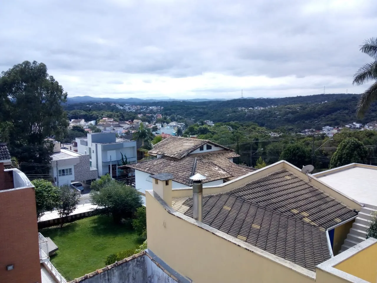 Casa em condom&iacute;nio fechado 3 dormit&oacute;rios sendo 1 su&iacute;te + 3 vagas de garagem  Mogi das Cruzes - 