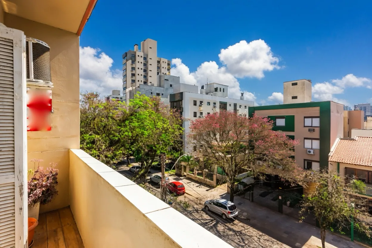 R$ 409.000 - &Oacute;TIMO APARTAMENTO - DE FRENTE - SACADA - 80M2 - 2 DORM - 2 BANHEIROS  Porto Alegre - 