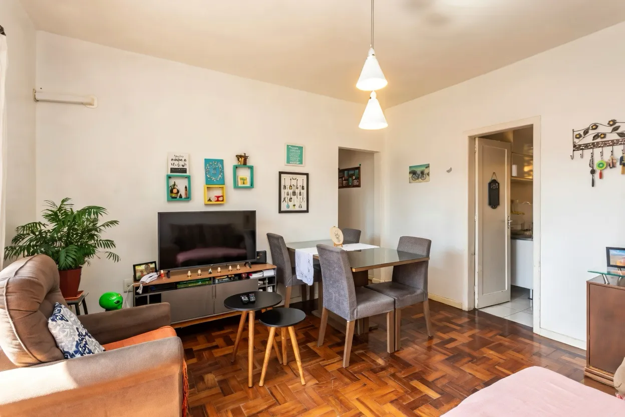 R$ 409.000 - &Oacute;TIMO APARTAMENTO - DE FRENTE - SACADA - 80M2 - 2 DORM - 2 BANHEIROS  Porto Alegre - 